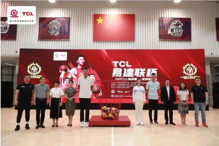 如何通过传球训练增强团队默契?_2